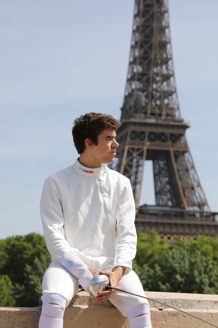 Maury devant la Tour Eiffel